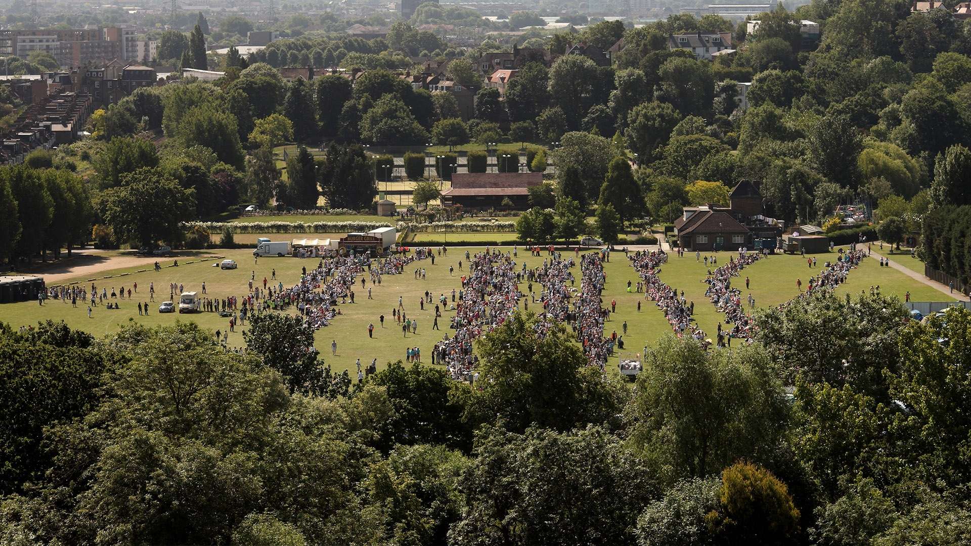 通过建立完 通过建立完